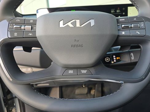 New 2026 Kia EV9 Land w/ Nightfall Edition Package image 14