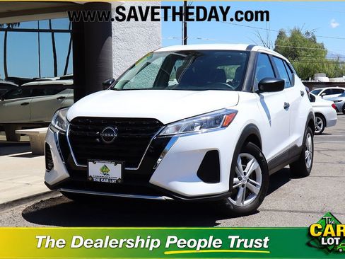 Used 2023 Nissan Kicks S FWD image 1