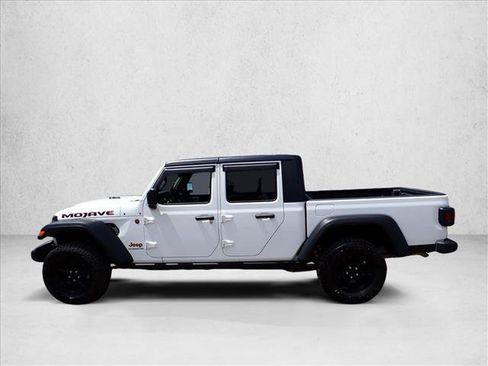 Used 2022 Jeep Gladiator Mojave w/ Cold Weather Group AWD/4WD image 2