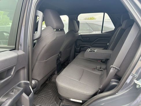 Used 2025 Toyota 4Runner SR5 image 9