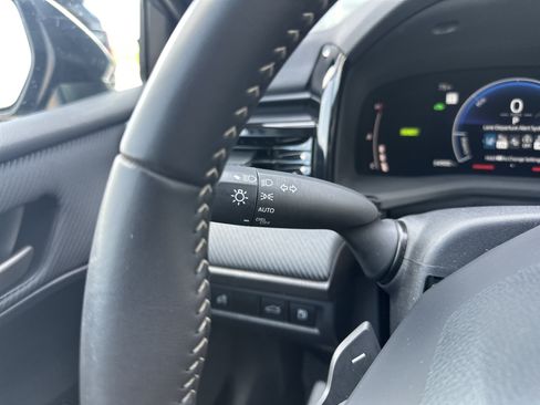 Used 2025 Toyota Camry SE FWD image 23