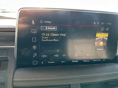 Used 2023 GMC Yukon XL SLT w/ SLT Luxury Package image 17