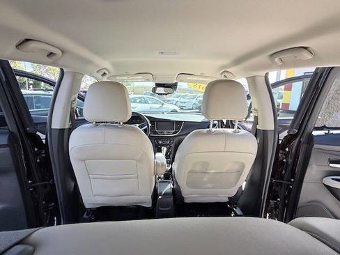 Used 2018 Buick Encore Premium image 18