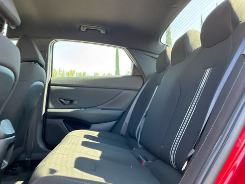 Used 2025 Hyundai Elantra Sport FWD image 18