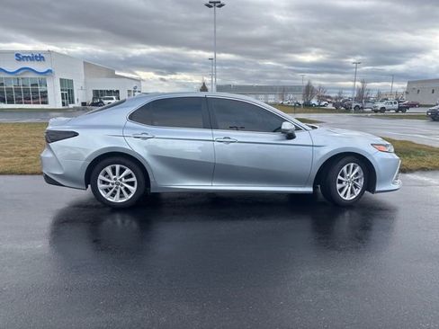 Used 2023 Toyota Camry LE image 2