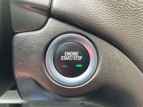 Used 2024 Chevrolet Equinox LT FWD image 16