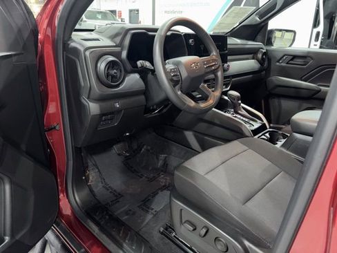 Used 2023 Chevrolet Colorado Trail Boss w/ Technology Package image 14