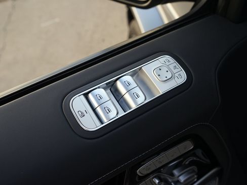 Used 2026 Mercedes-Benz G 63 AMG 4MATIC image 27