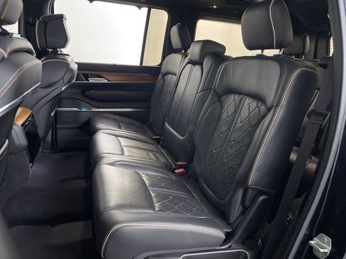 Used 2022 Jeep Grand Wagoneer Series III w/ Flexible Seating Group image 22