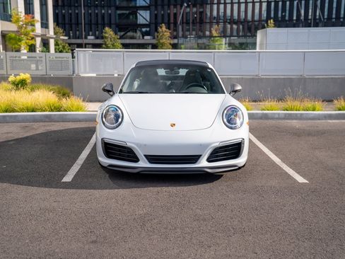 Certified 2019 Porsche 911 Carrera T RWD image 6