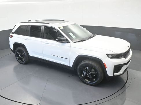 New 2026 Jeep Grand Cherokee Limited w/ Limited Altitude Package RWD image 48