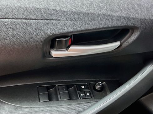 Used 2026 Toyota Corolla SE FWD image 16