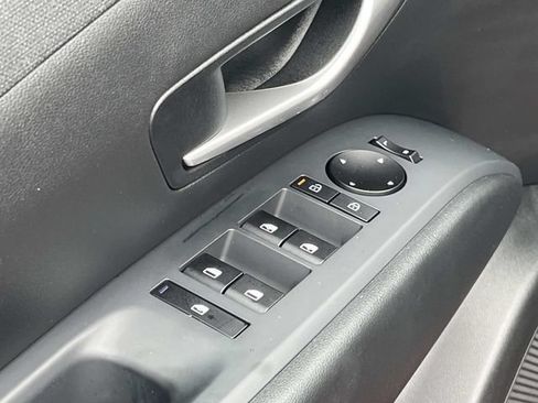 Certified 2025 Hyundai Tucson SEL FWD image 25