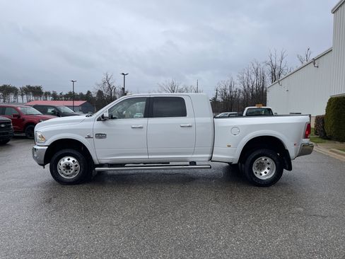Used 2017 RAM 3500 Laramie Longhorn image 6