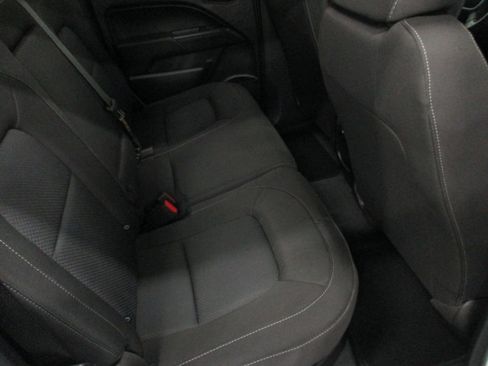 Used 2022 Chevrolet Colorado LT w/ LT Convenience Package image 11