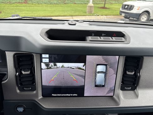 Used 2024 Ford Bronco Outer Banks AWD/4WD image 9
