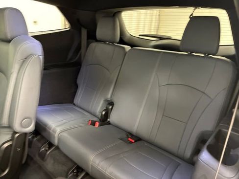 Used 2023 Buick Enclave Essence w/ Experience Buick Package image 18