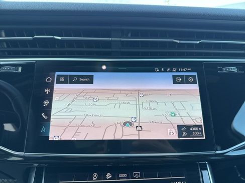 Used 2025 Audi Q7 3.0T Premium Plus image 14