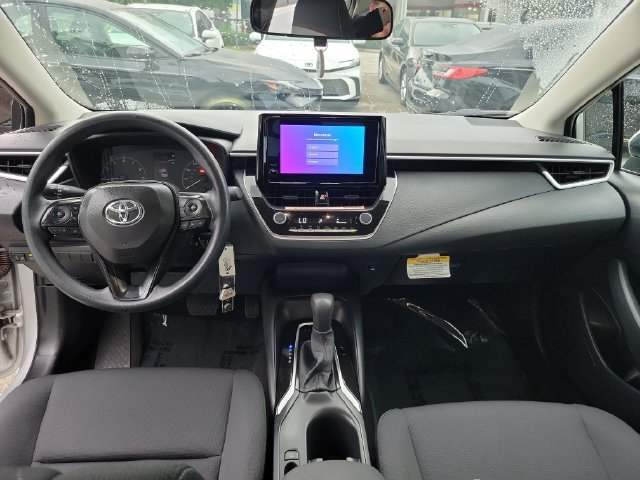 Used 2025 Toyota Corolla LE FWD image 9