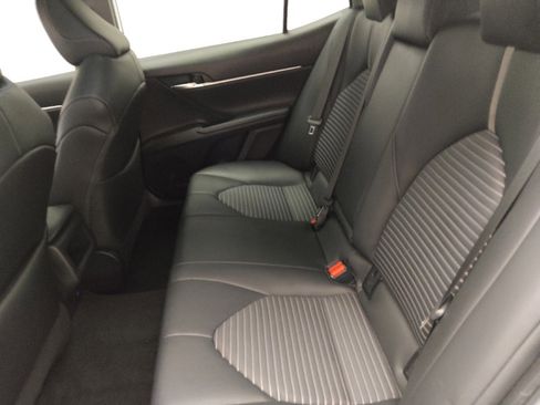 Used 2023 Toyota Camry SE image 18