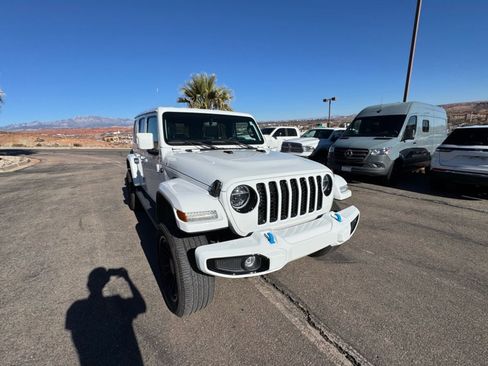 Used 2021 Jeep Wrangler Unlimited Sahara image 7