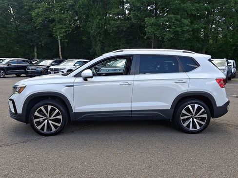 Certified 2023 Volkswagen Taos SE FWD image 6