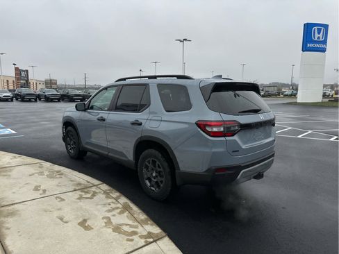 New 2025 Honda Pilot TrailSport image 6