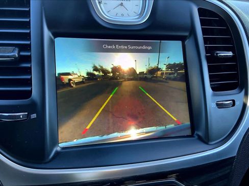 Used 2021 Chrysler 300 Touring image 26