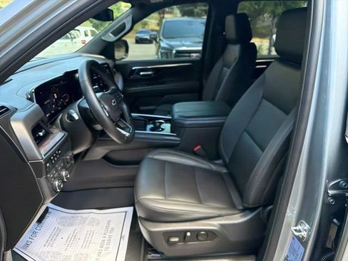 Used 2026 Chevrolet Tahoe Z71 w/ Comfort Package AWD/4WD image 9