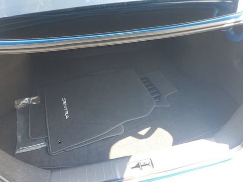Used 2024 Nissan Sentra SR w/ SR Premium Package FWD image 6