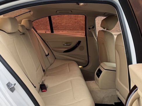 Used 2014 BMW 320i Sedan image 11