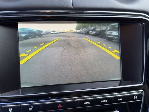 Used 2015 Jaguar XJ L Portfolio RWD image 18