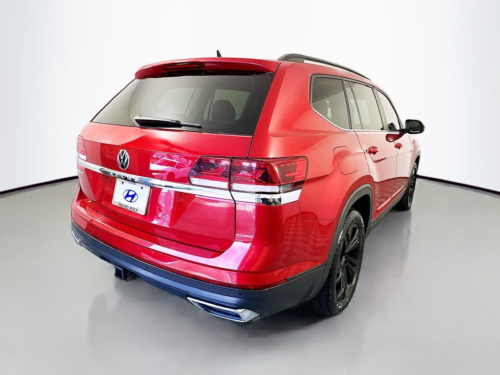 Used 2023 Volkswagen Atlas SE w/ Black Wheel Package FWD image 5
