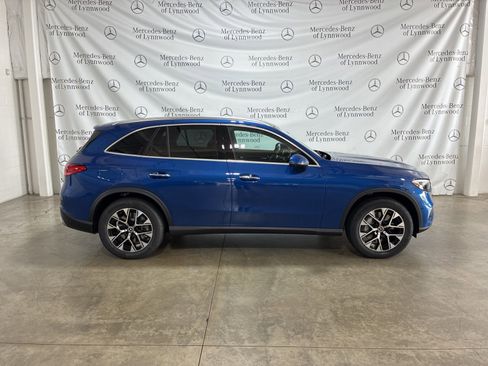 New 2026 Mercedes-Benz GLC 350e 4MATIC image 3