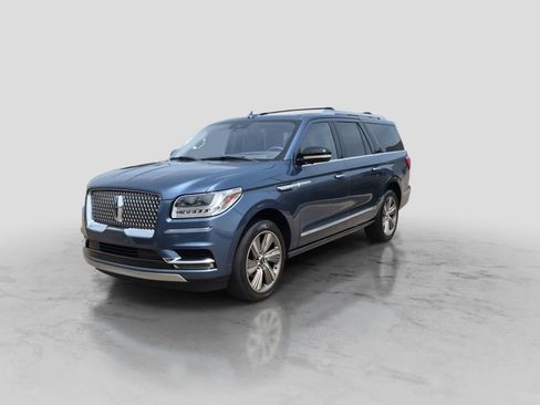 Used 2018 Lincoln Navigator L Reserve w/ Technology Package AWD/4WD image 4