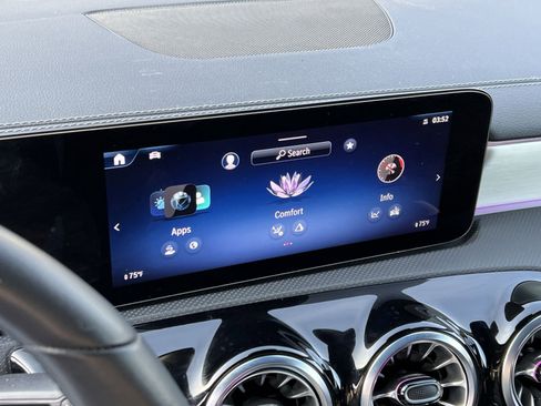 Certified 2025 Mercedes-Benz CLA 250 4MATIC image 18