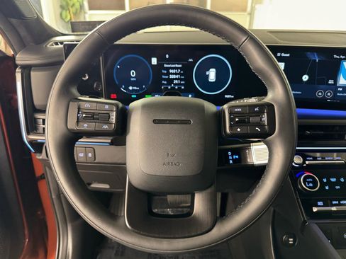 Used 2025 Hyundai Santa Fe Calligraphy image 23