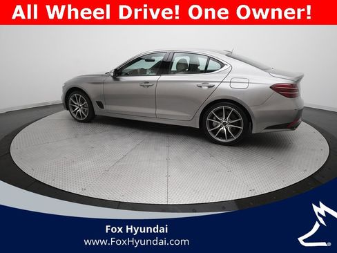 Used 2024 Genesis G70 2.5T image 12