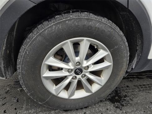 Used 2019 Kia Sorento LX w/ LX Convenience Package image 44