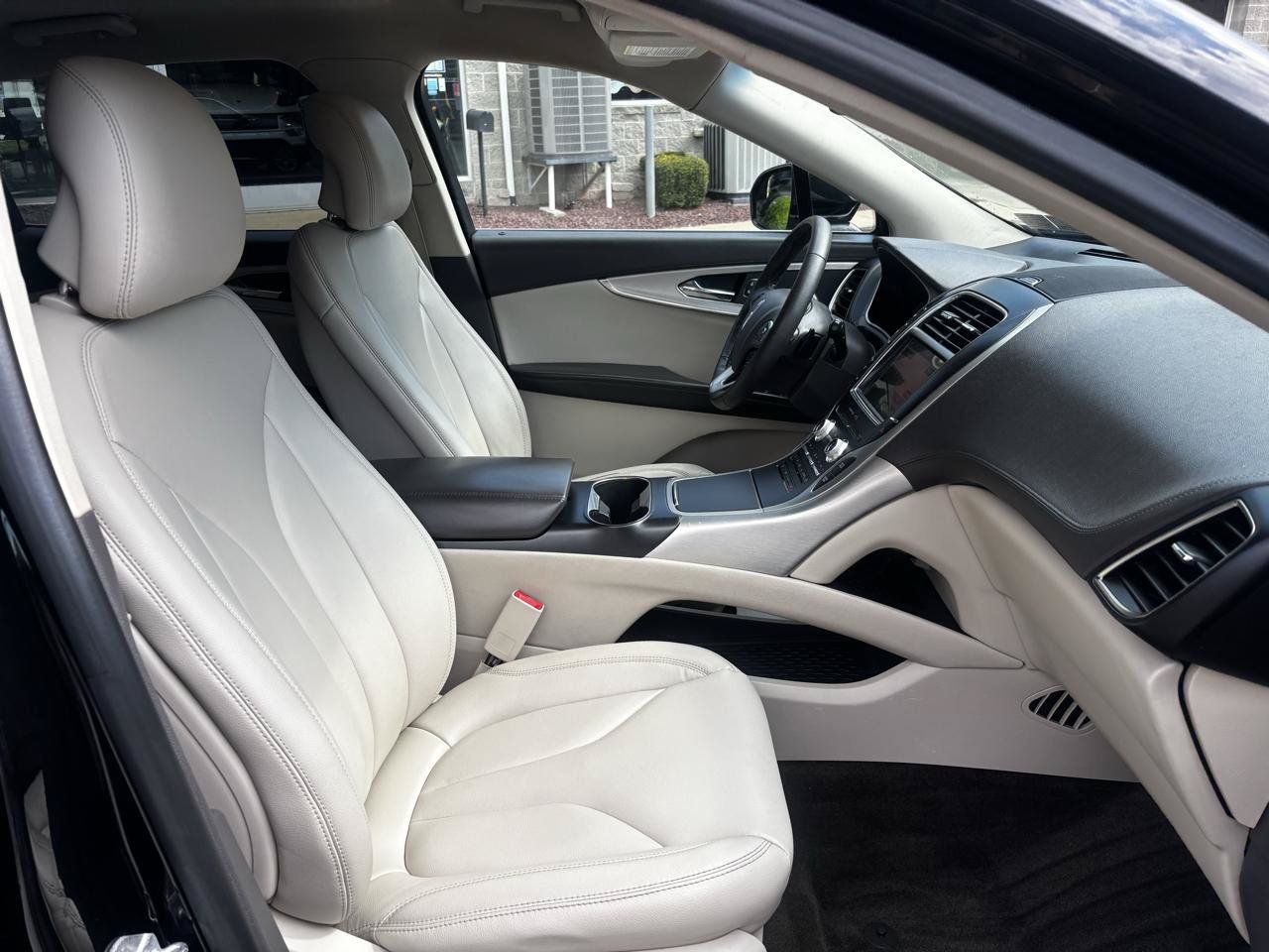 Used 2018 Lincoln MKX Premiere AWD/4WD image 24