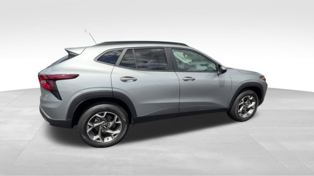 Certified 2026 Chevrolet Trax LT FWD image 10