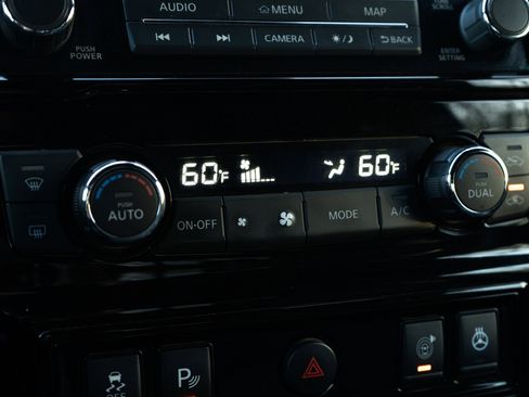 Used 2024 Nissan Titan PRO-4X w/ Pro-4x Convenience Package image 35