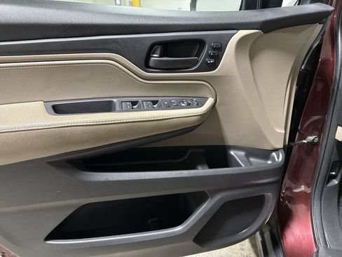 Used 2019 Honda Odyssey EX-L image 22