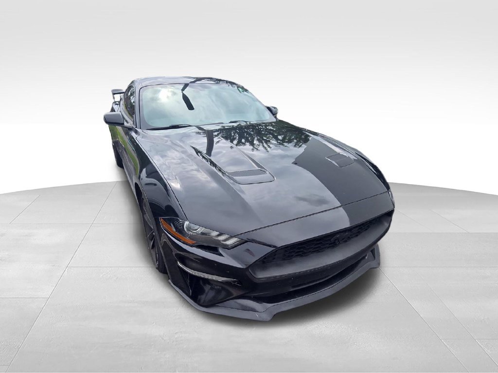 Used 2020 Ford Mustang Coupe w/ Equipment Group 101A RWD image 4
