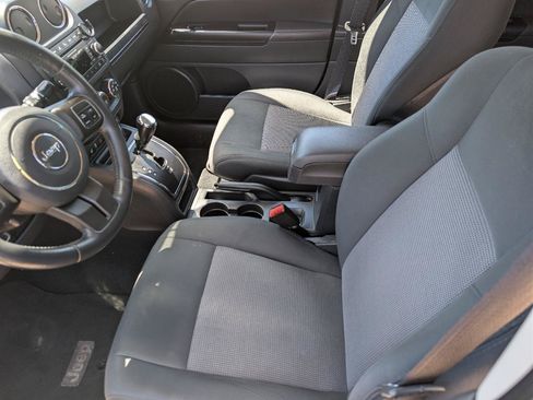 Used 2012 Jeep Compass Latitude AWD/4WD image 16