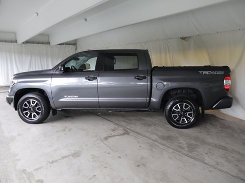 Used 2019 Toyota Tundra SR5 w/ TRD Off Road Package AWD/4WD image 23