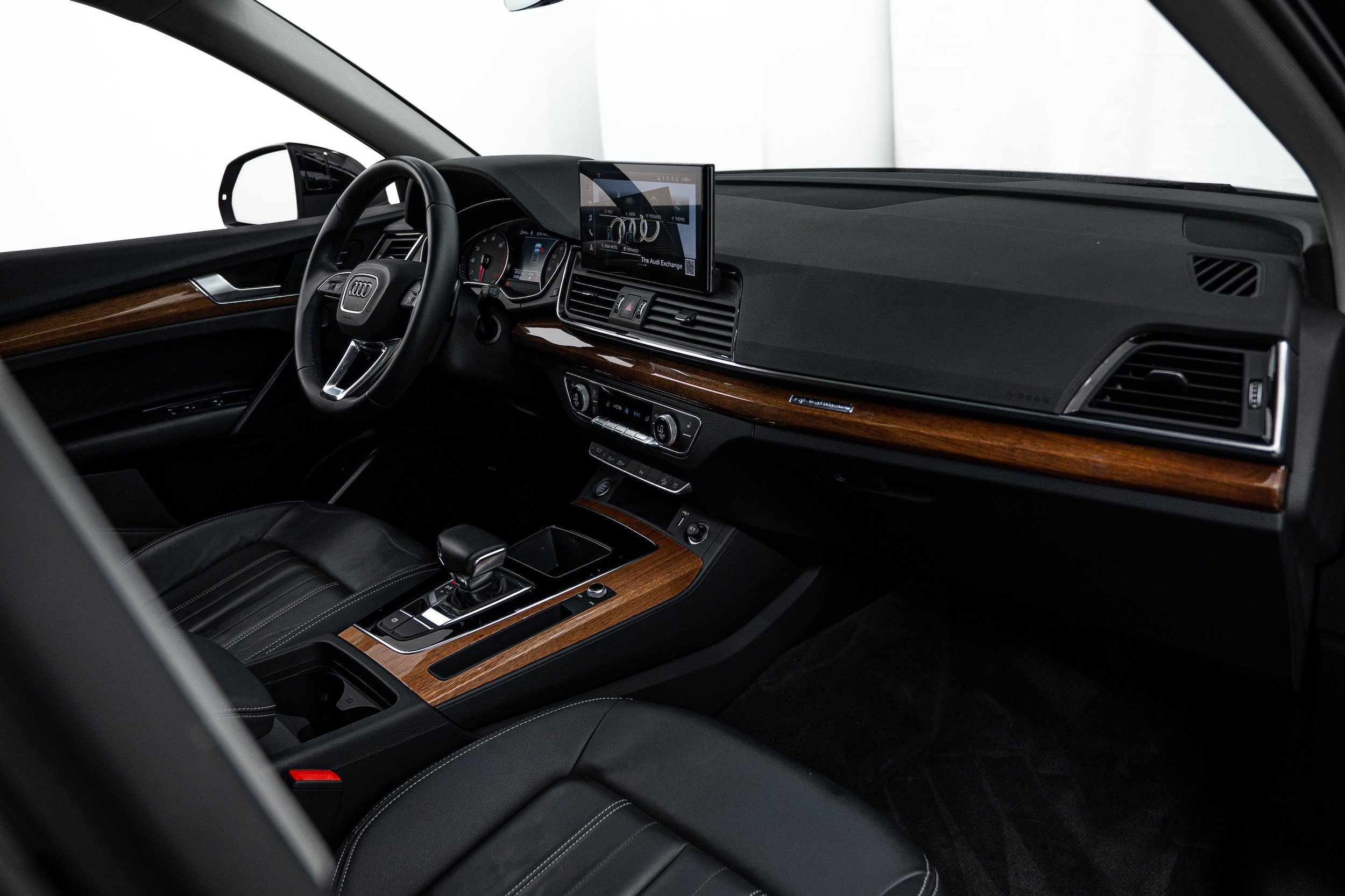 Certified 2023 Audi Q5 2.0T Premium w/ Convenience Package AWD/4WD image 8