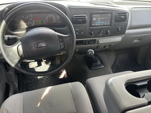 Used 2006 Ford F350 XL image 14