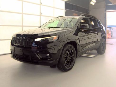Used 2023 Jeep Cherokee Altitude Lux AWD/4WD image 1