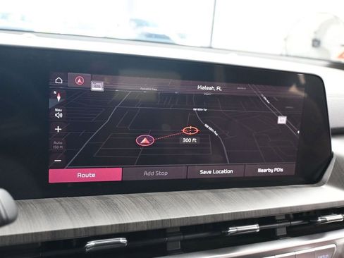 Used 2024 Kia Telluride EX w/ EX Captain's Chair Package FWD image 19